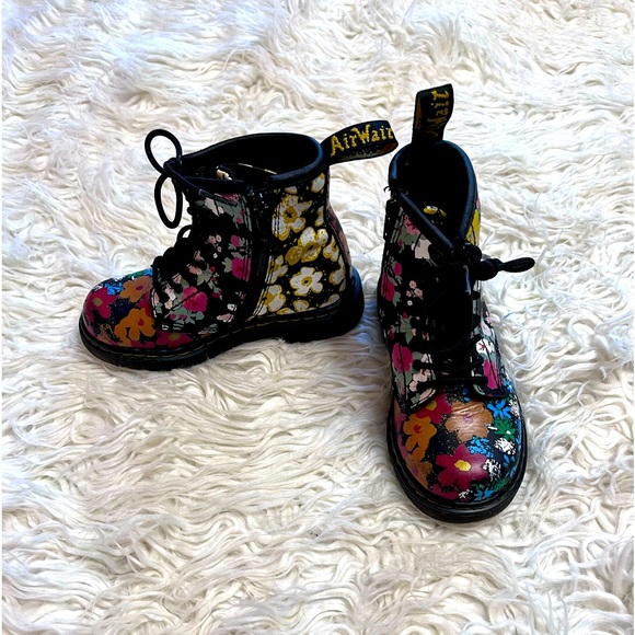 Dr. Martens Other - Dr. Marten’s Pascal Kid’s (Girls) Floral Boots